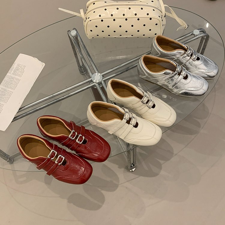 Mary Jane Ballerinas mit doppelter Schnalle