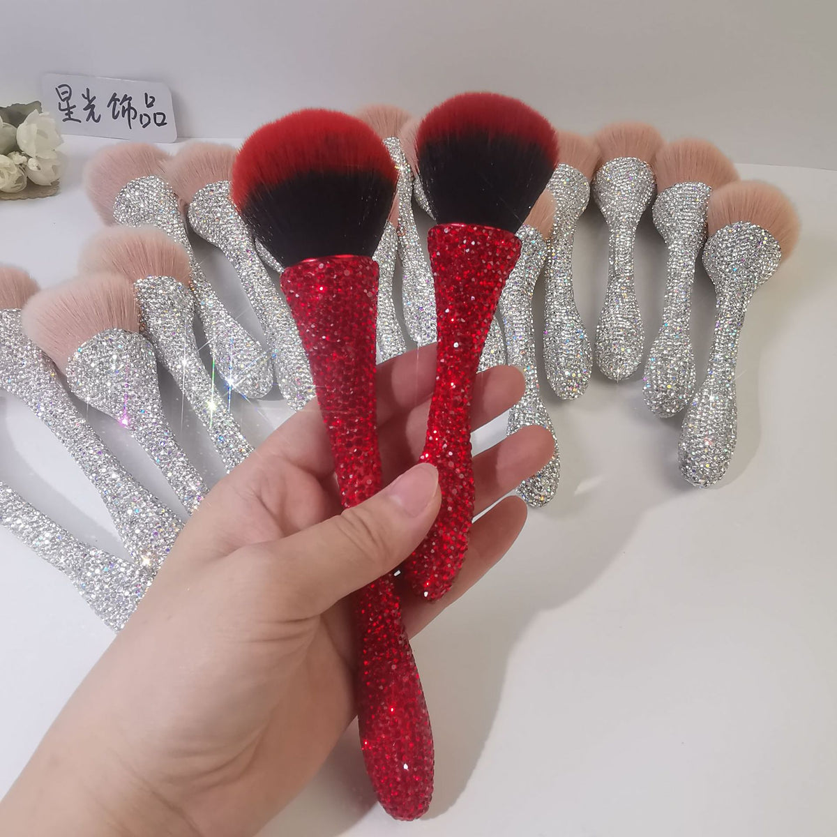 Make-up Pinsel mit Kunstfasern – Bild 3 | LuxeStyle