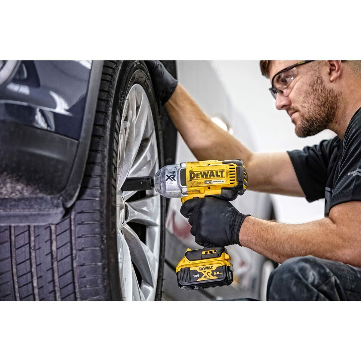 Elektrischer Schraubendreher Dewalt DCF899N-XJ 950 Nm