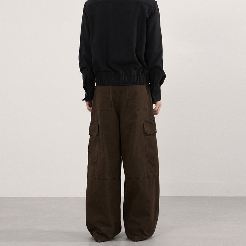 Weite Workwear-Hose mit vielen Taschen