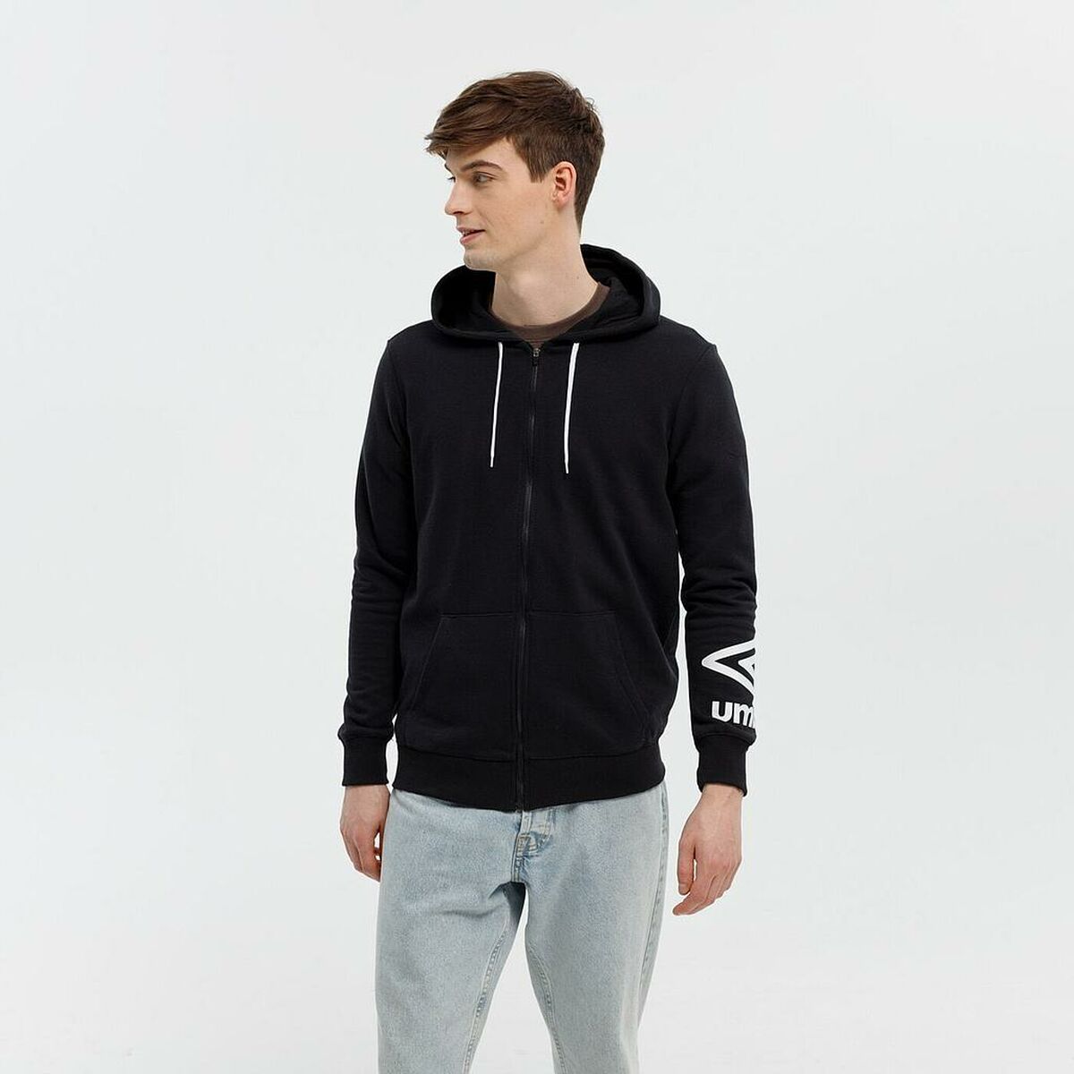 Herren Sweater mit Kapuze FW TERRACE ZIP HOODIE Umbro 66063U 060 Schwarz – LuxeStyle Schweiz
