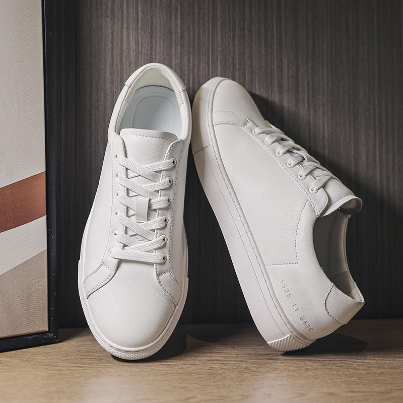 Atmungsaktive Rindsleder-Sneakers mit flacher Sohle – Weiß