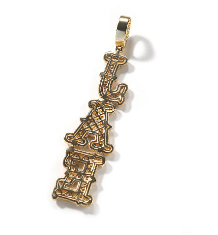 Diamantbesetztes Letter-Pendant