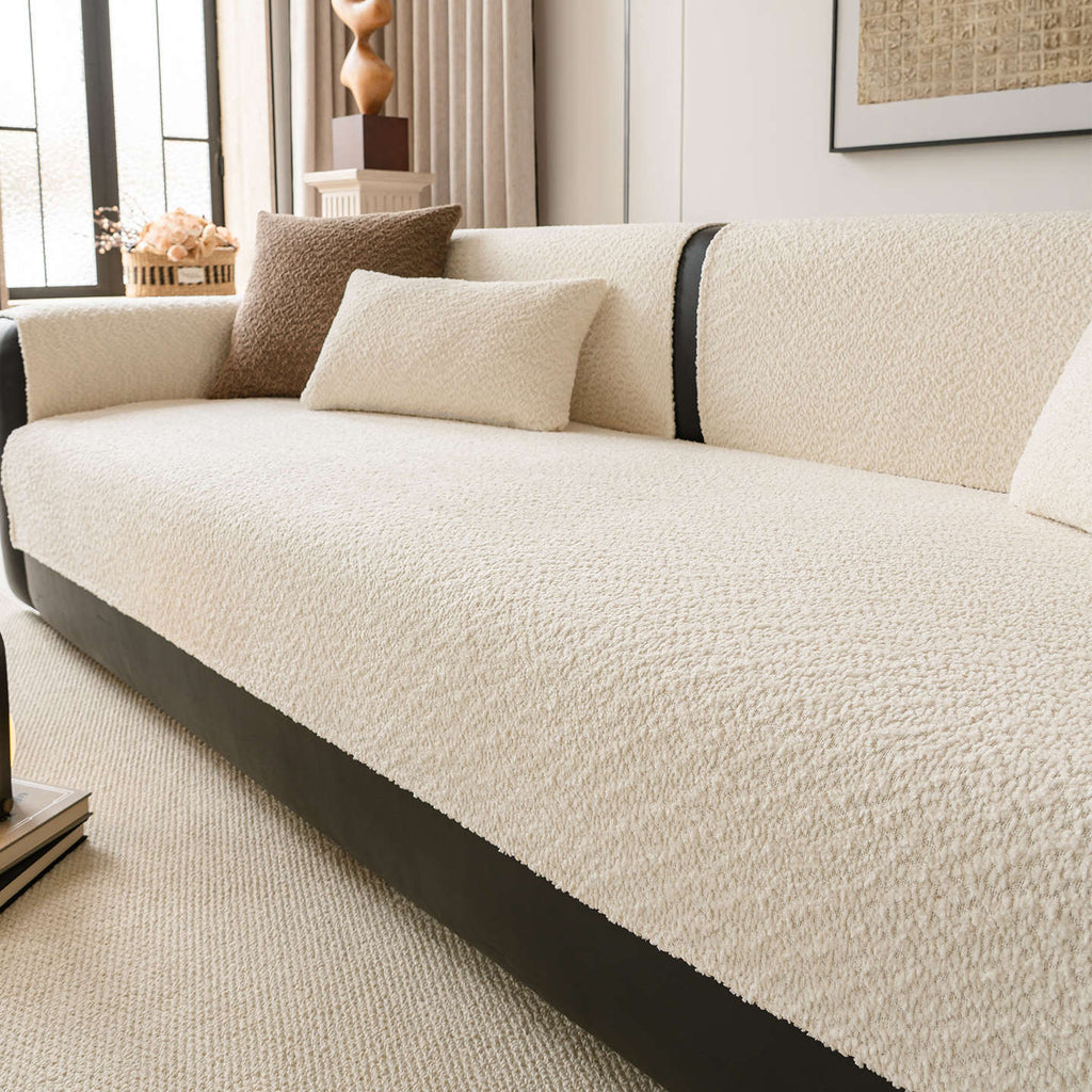 Chenille Sofaüberzug – rutschfest & vielseitig