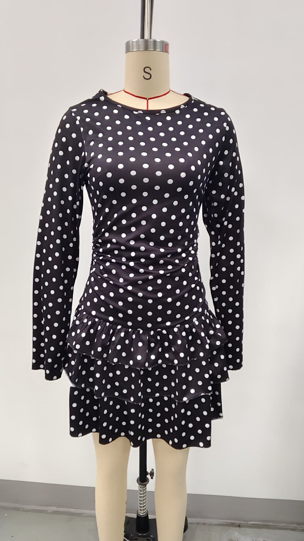 Rundhals-Kleid mit Rüschen und Leopardenmuster – Bild 4 | LuxeStyle