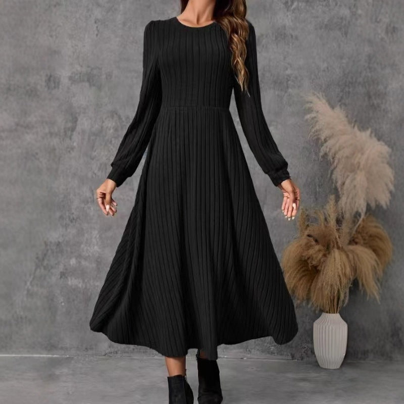 Elegantes Strickkleid mit Rundhals und langen Ärmeln