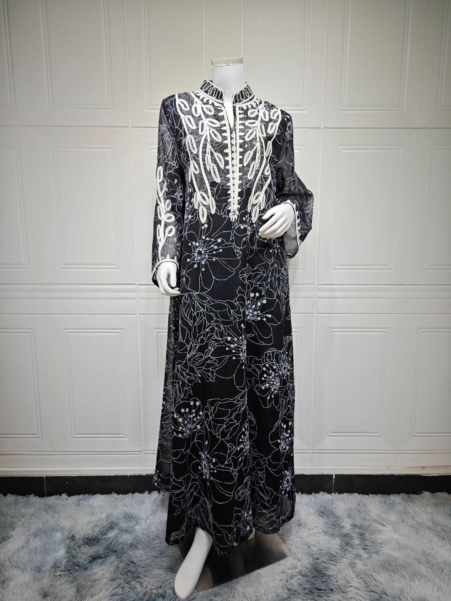 Besticktes Sommerkleid