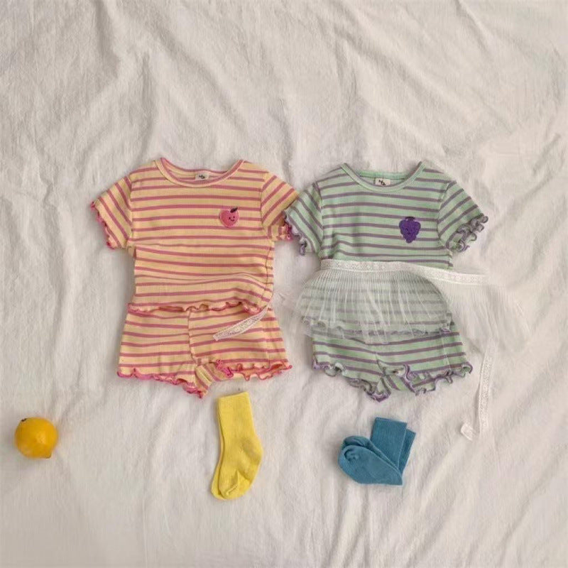 Gestreifter Kinder-Pyjama aus Eisseide – Bild 4 | LuxeStyle