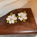 Retro-Ohrhänger mit Emaille-Blumen
