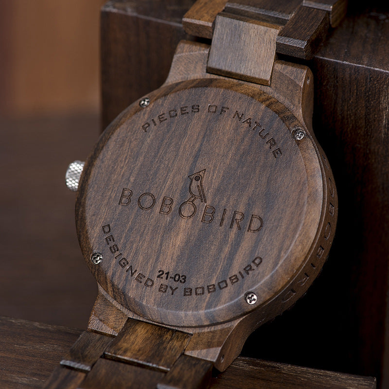 Holz-Armbanduhr, sportlich & personalisiert