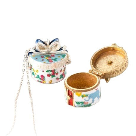 Halskette Geschenkbox Retro, zu öffnen