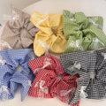 Karo-Scrunchies mit Spitzenschleife in sechs Farben