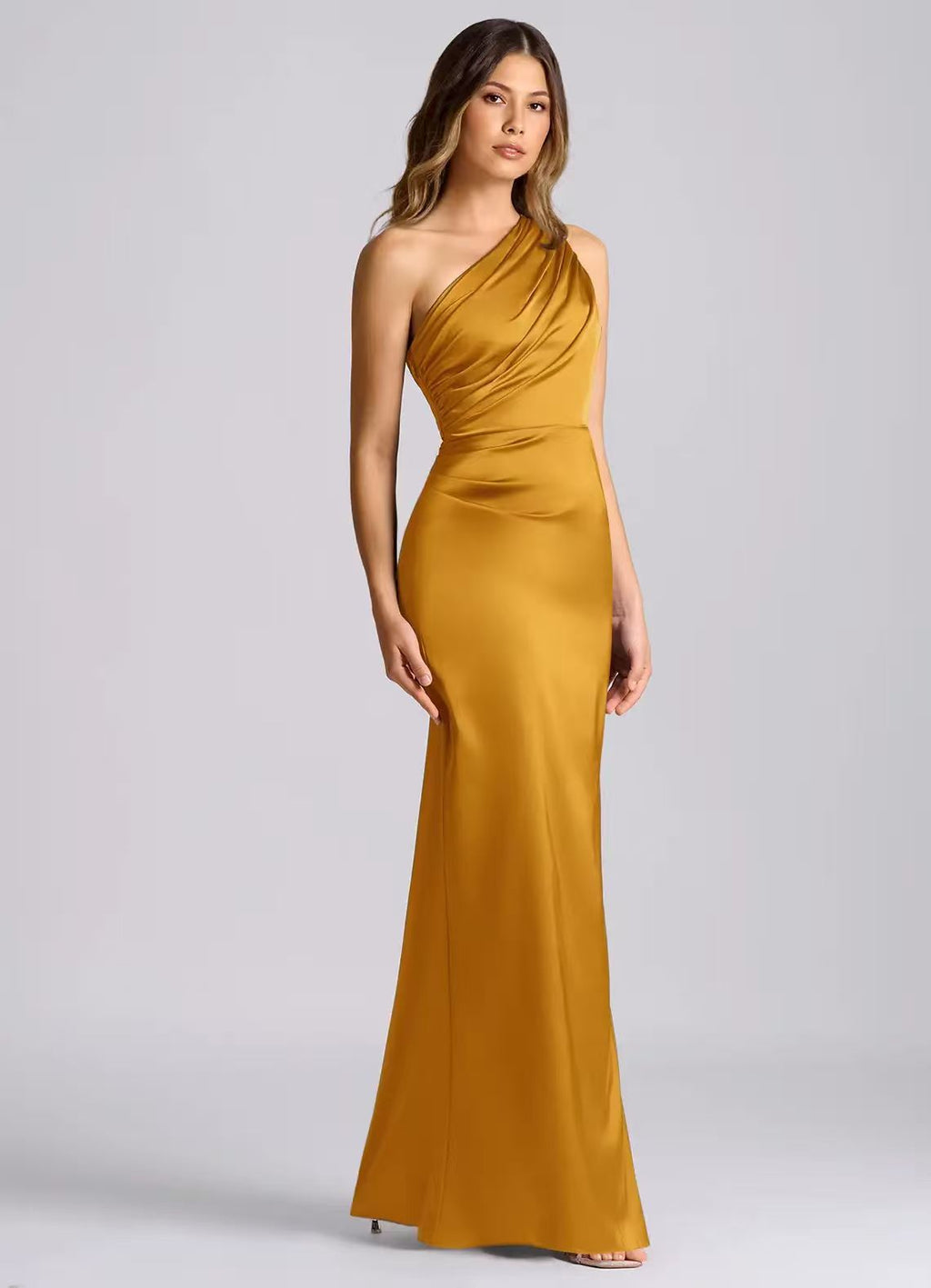 Elegantes schulterfreies Satin-Bodycon-Kleid – Bild 8 | LuxeStyle