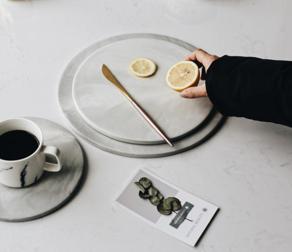 Nordisches Marmor-Tablett – Bild 2 | LuxeStyle