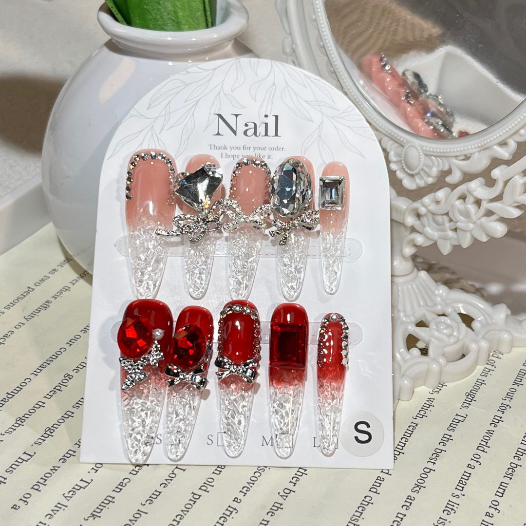 Handgemachte Eis-Transparente Full Diamond Maniküre – Bild 5 | LuxeStyle