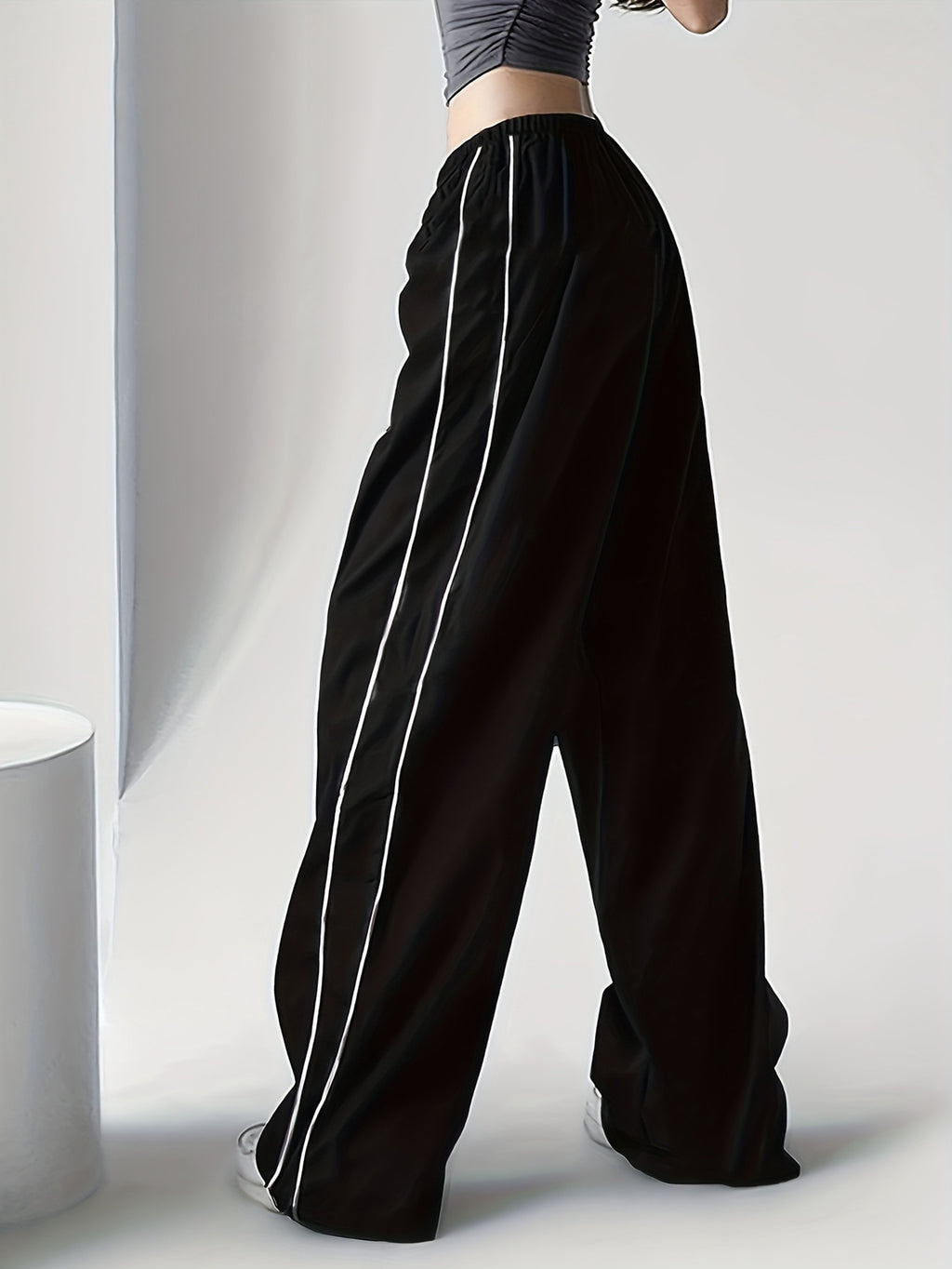 Weite Freizeithose mit Kordelzug
