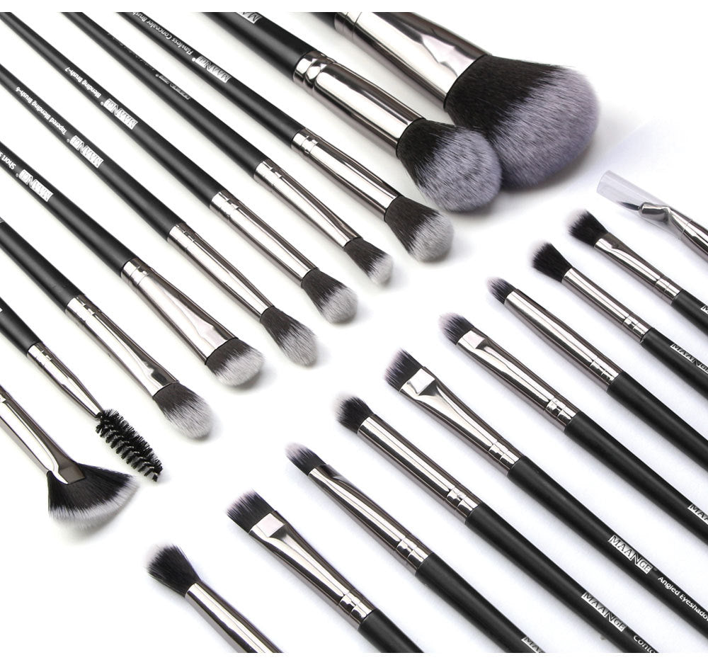 20-teiliges Make-up Pinselset mit Tasche