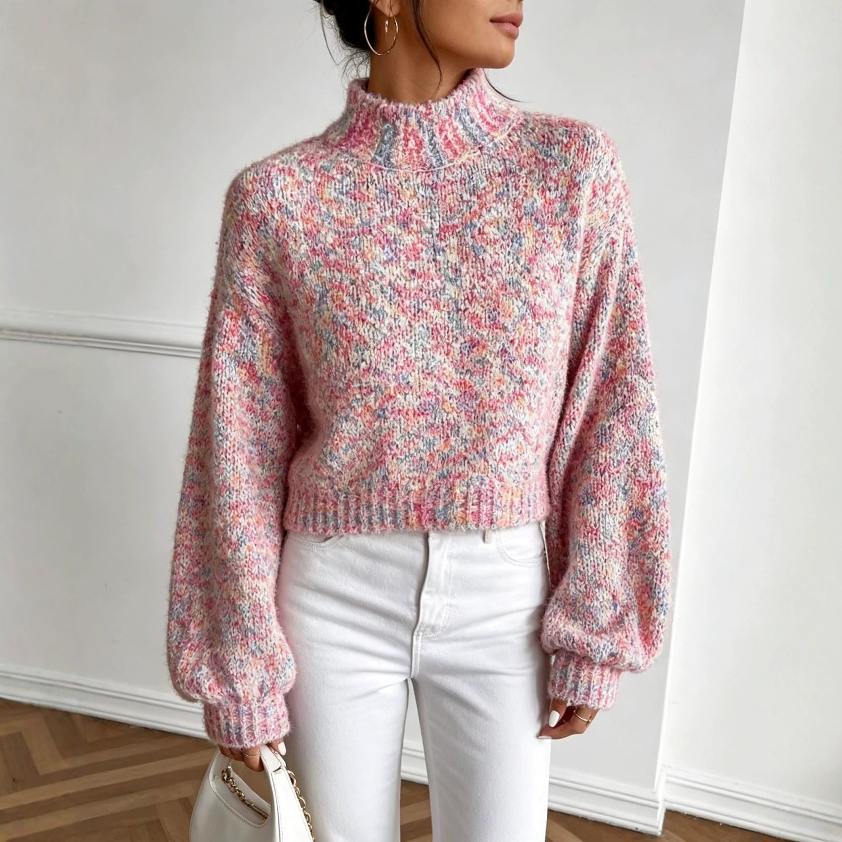 Bunter Strickpullover mit Stehkragen
