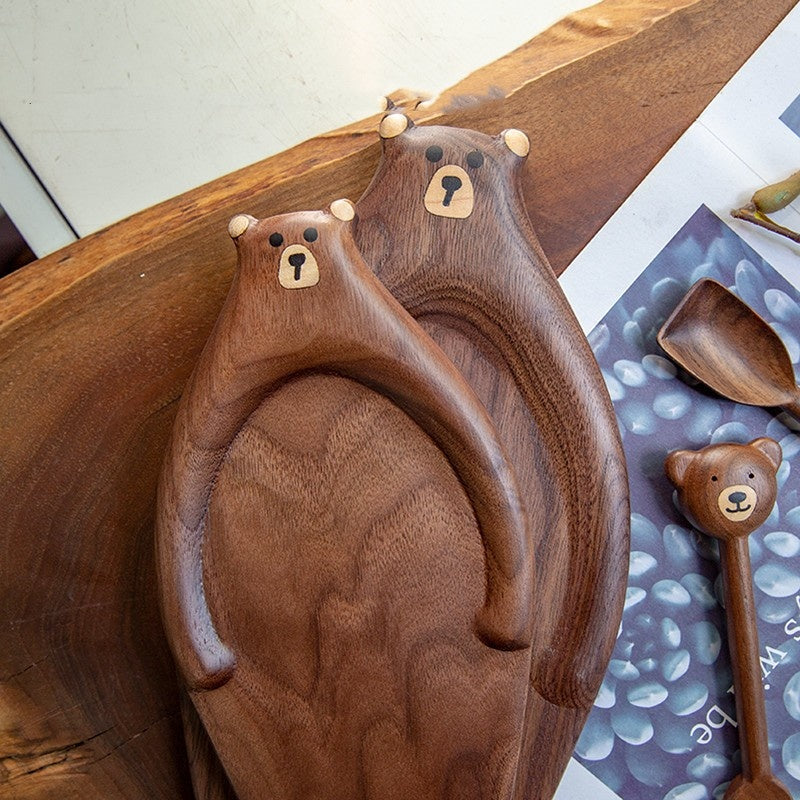 Tierisches Serviertablett aus Holz