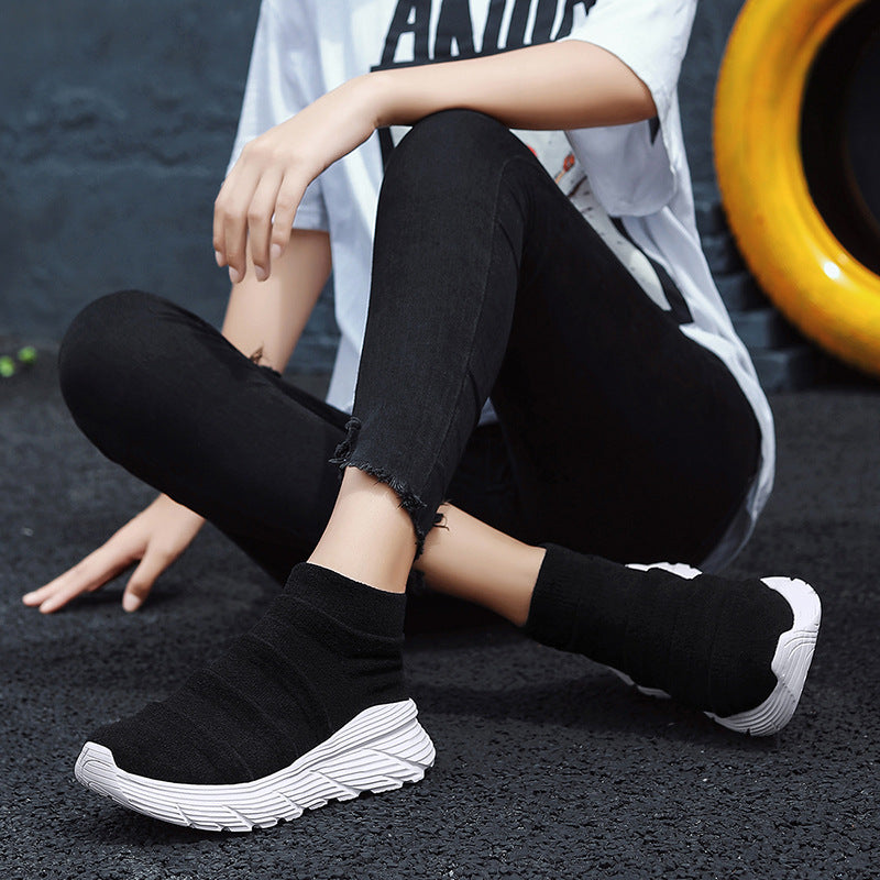 Socken-Schuhe aus Strick-Mesh – Bild 6 | LuxeStyle