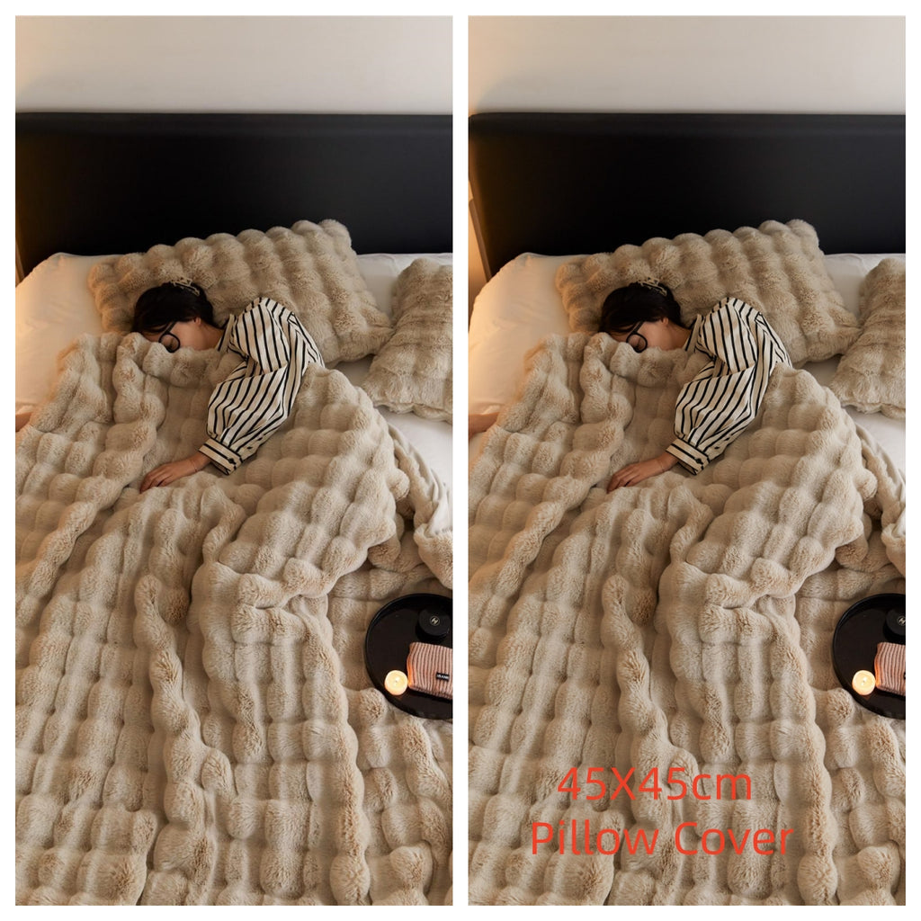 Kuschelige Decke aus Polyester mit Kissenbezug – Bild 7 | LuxeStyle