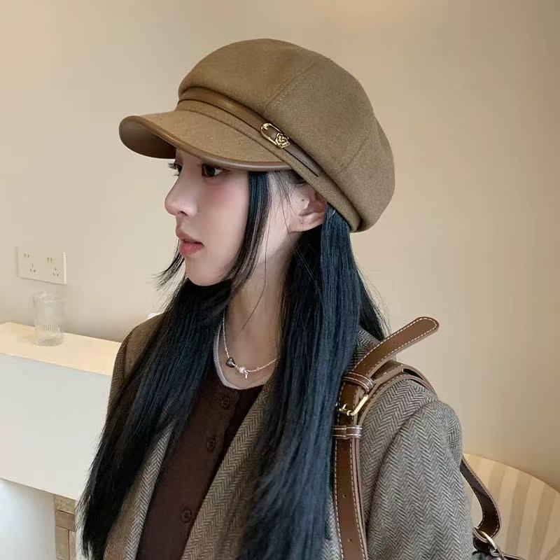 Japanisches Retro Beret mit Kette
