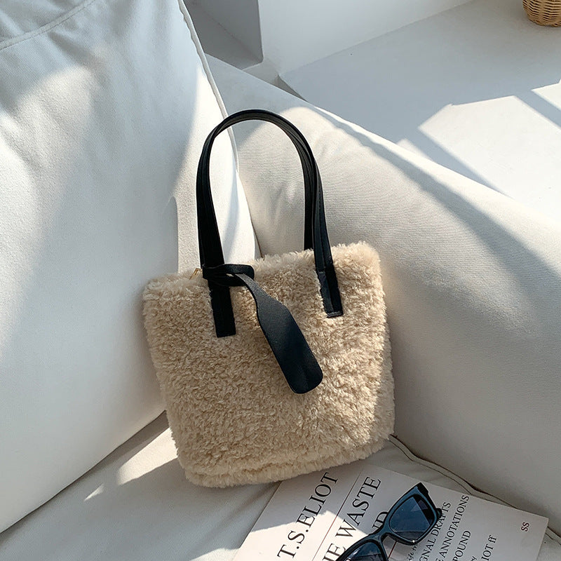 Flauschige Plüschtasche für Damen – Bild 3 | LuxeStyle