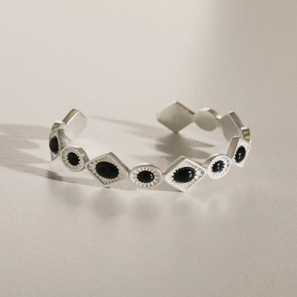 Rhombus Armband mit Zirkonia – Bild 4 | LuxeStyle