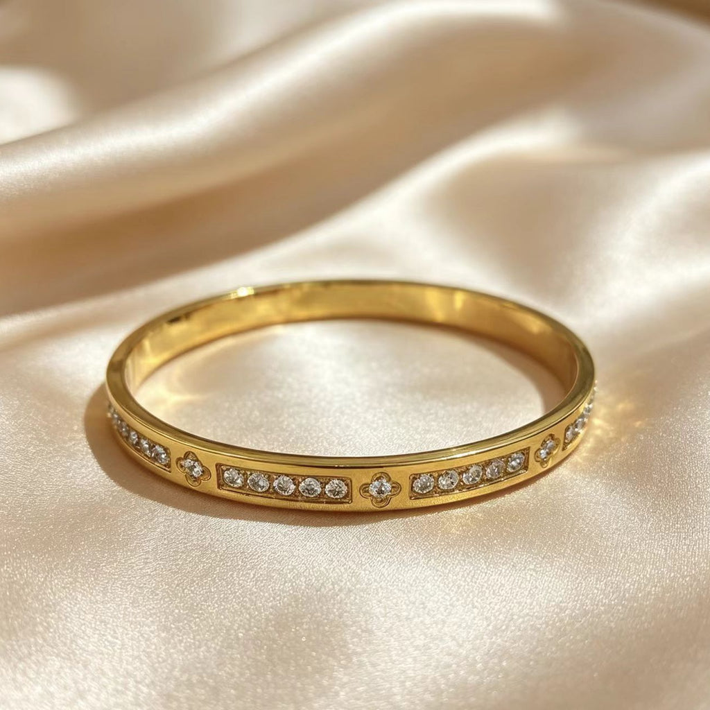 Leicht luxuriöses Diamantverzierter Vollguss-Armband für Damen