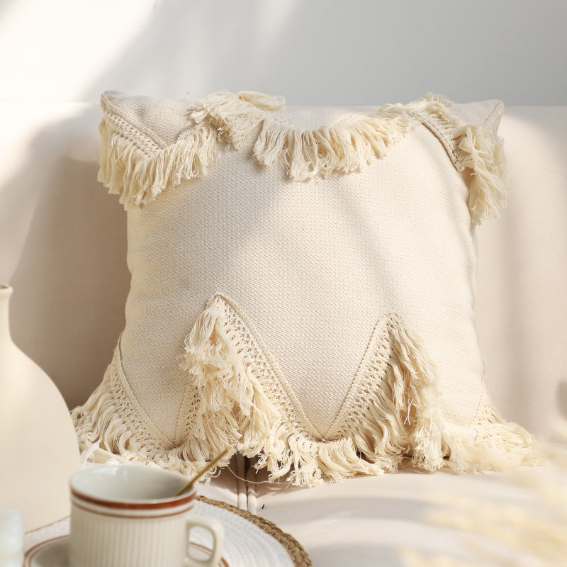 Kissenbezug mit Quasten und Tufting