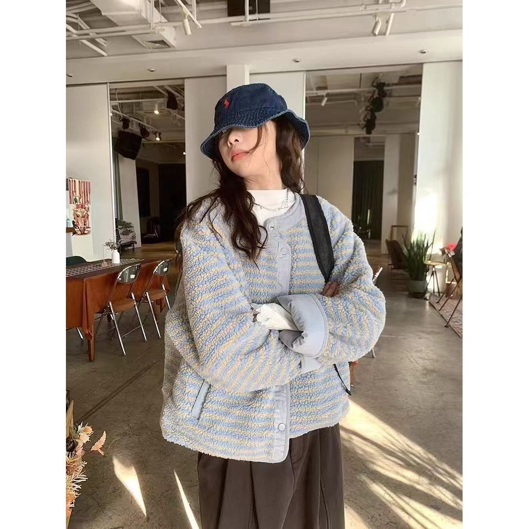 Koreanischer Strickmantel mit Fellkragen – Bild 3 | LuxeStyle