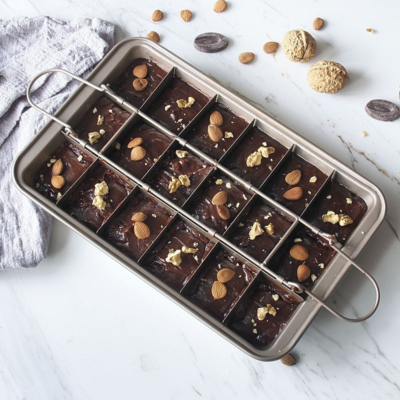 Karierte Brownie-Backform – Bild 2 | LuxeStyle