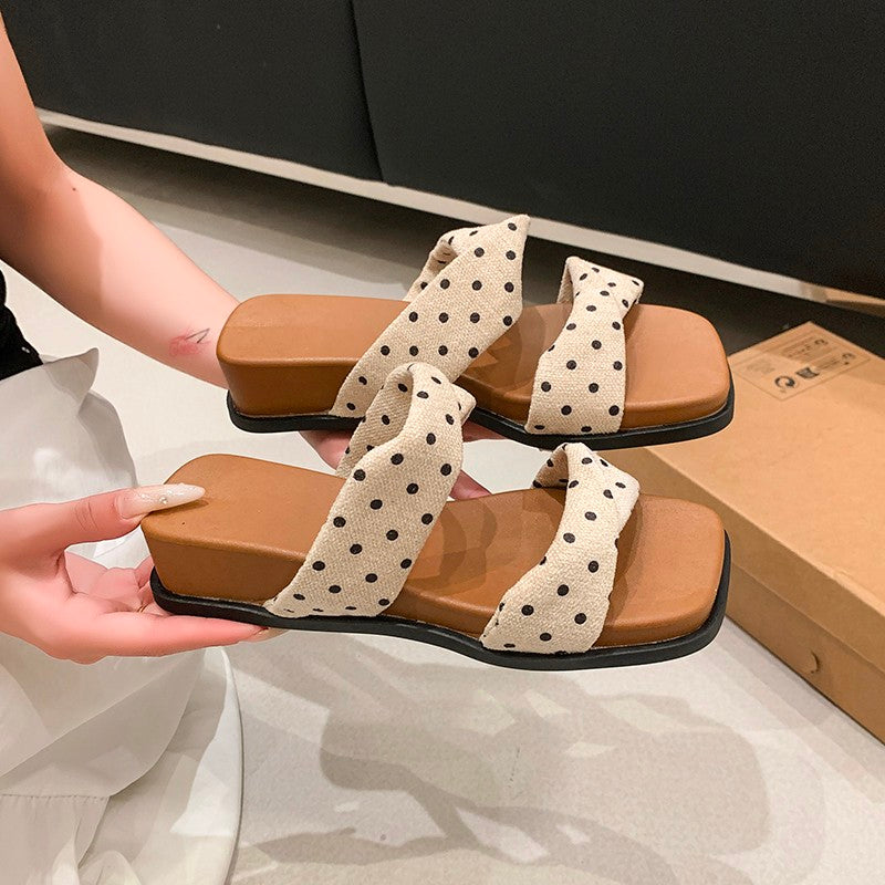 Französische Keil-Sandalen