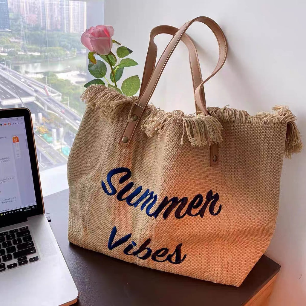 Grosse Canvas-Schultertasche mit Quaste – Bild 8 | LuxeStyle