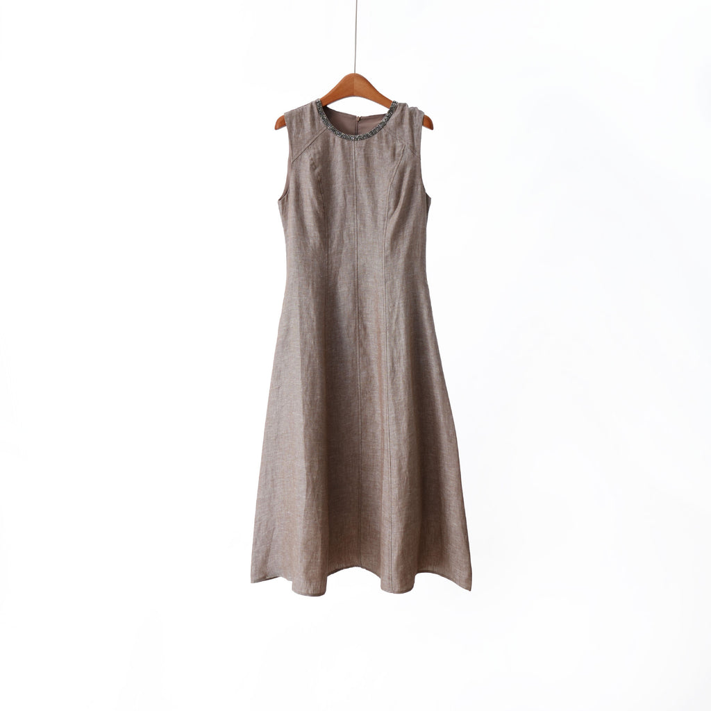 Ärmelloses Leinenkleid mit Taillengürtel – Bild 7 | LuxeStyle