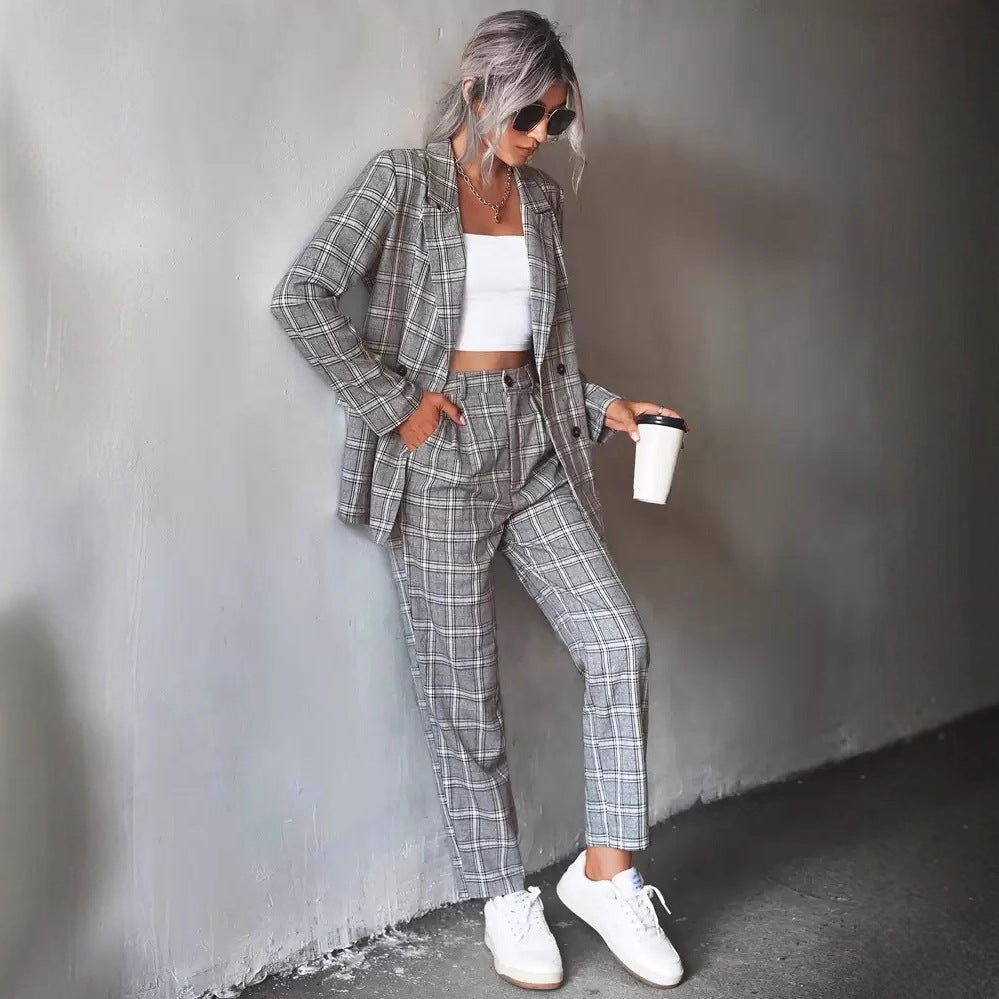 Kariertes Doppelreiher-Kurzblazer-Set