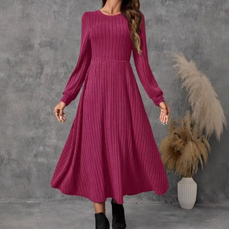 Elegantes Strickkleid mit Rundhals und langen Ärmeln