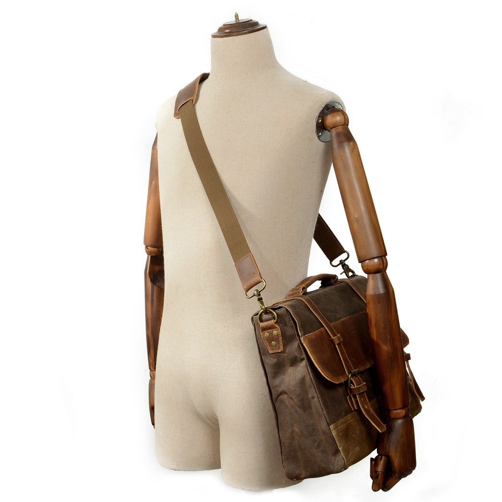 Aktentasche aus Ölwachs-Canvas und Leder – Bild 3 | LuxeStyle