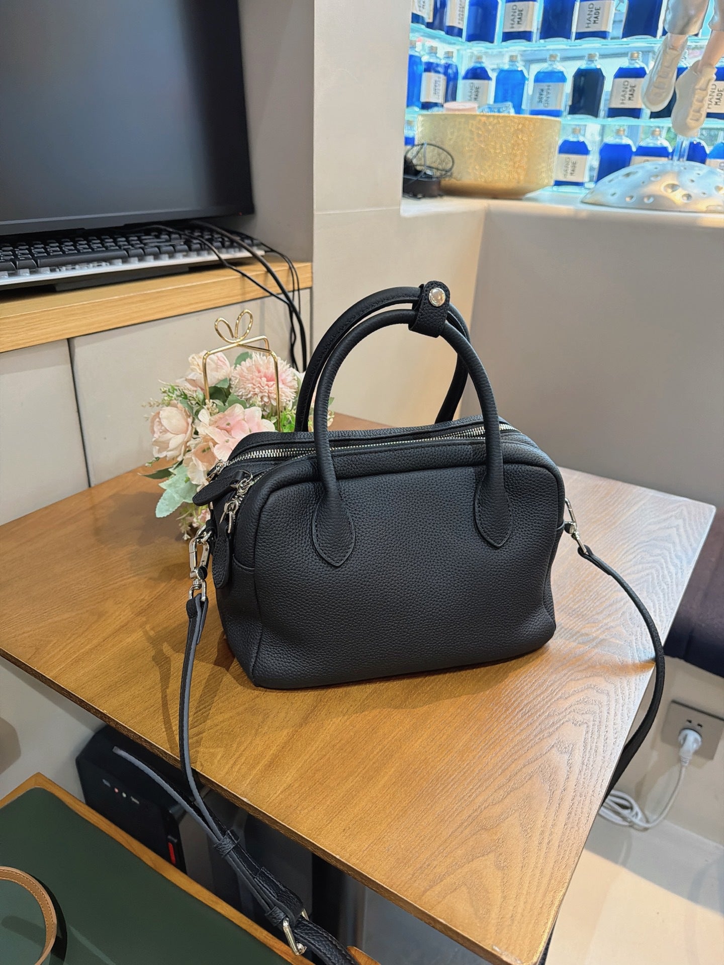 Boston-Henkeltasche «Lussa» · Echtleder im Bowling-Stil (Damen, 9 Farben)