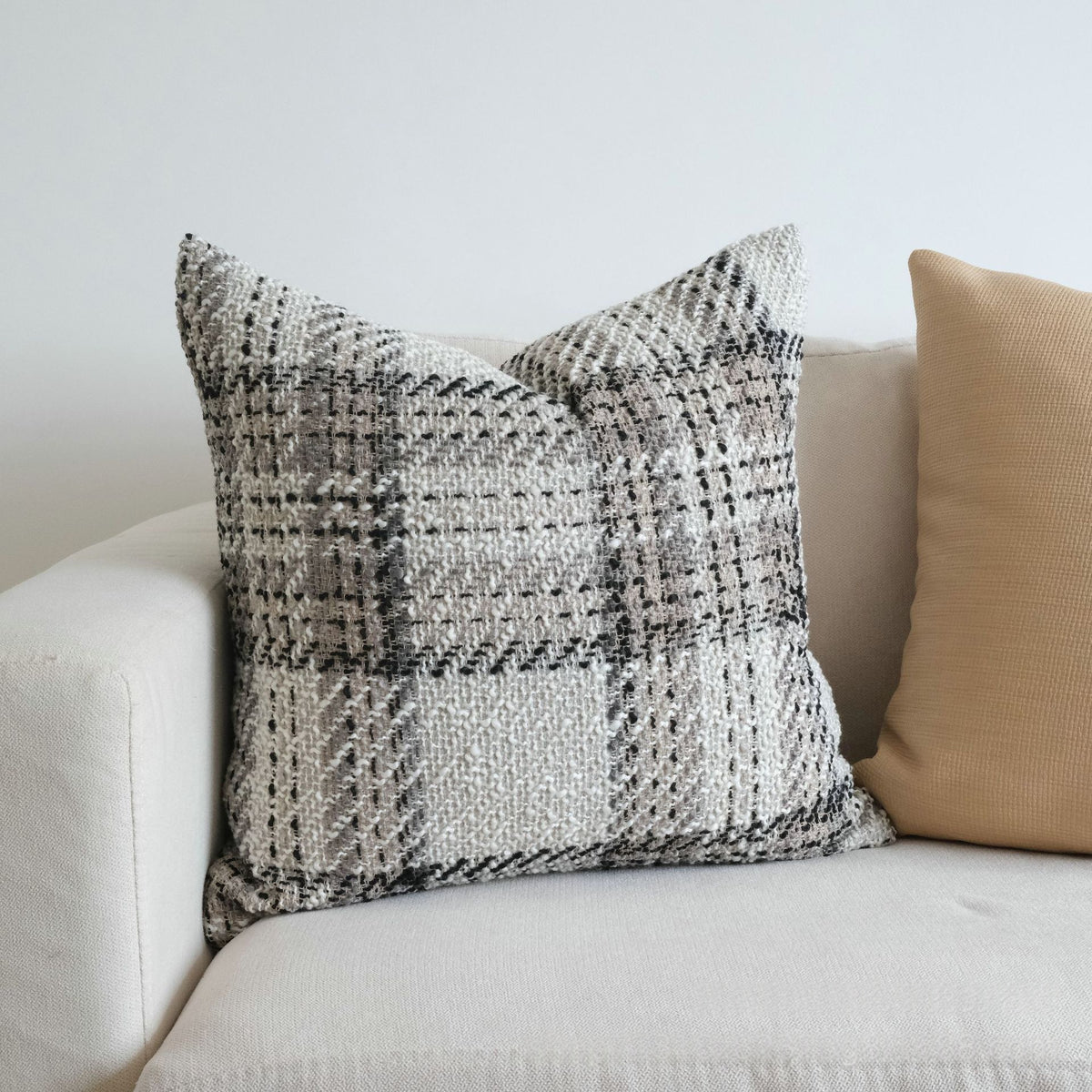 Gepunkteter Kissenkissenbezug – Bild 1 | LuxeStyle