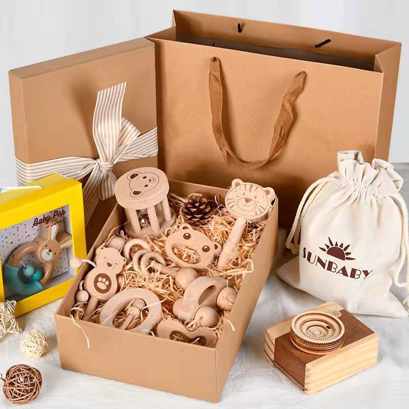 Baby-Rasselbär aus Holz – Bild 3 | LuxeStyle