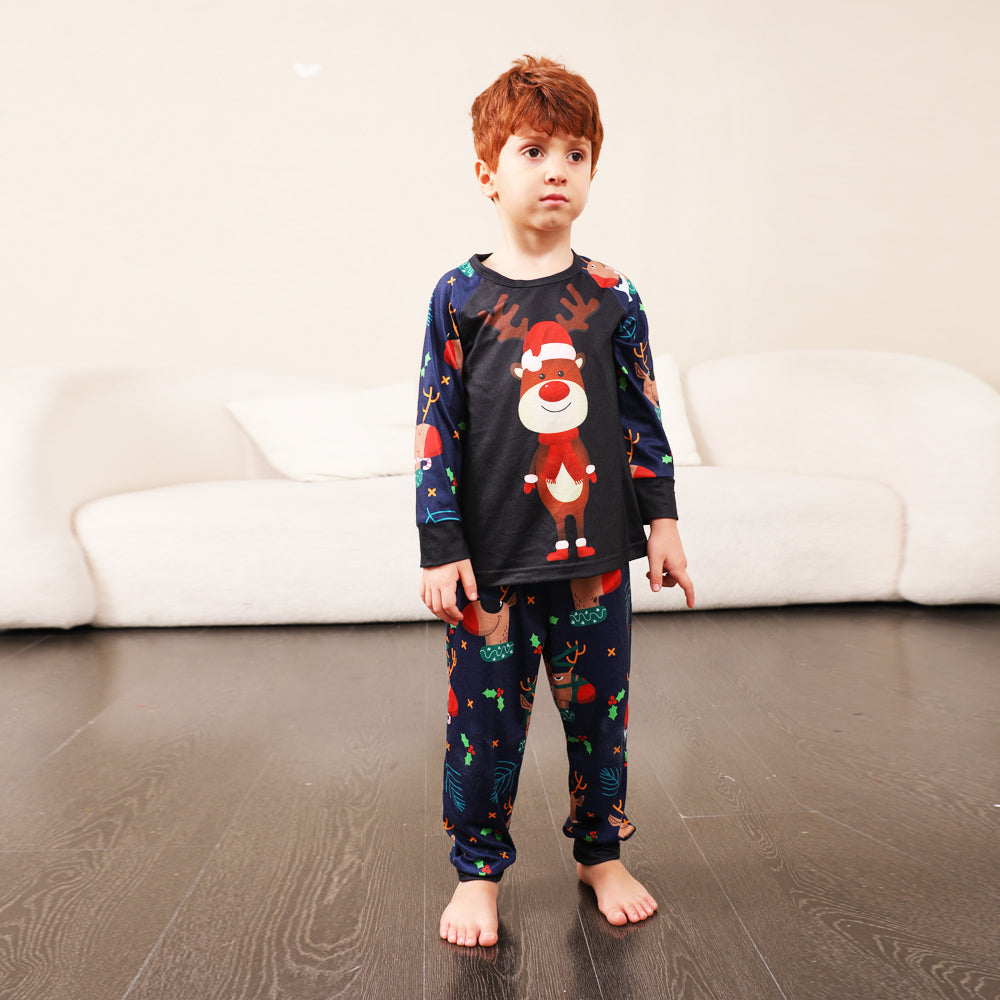 Weihnachts-Pyjama für die ganze Familie