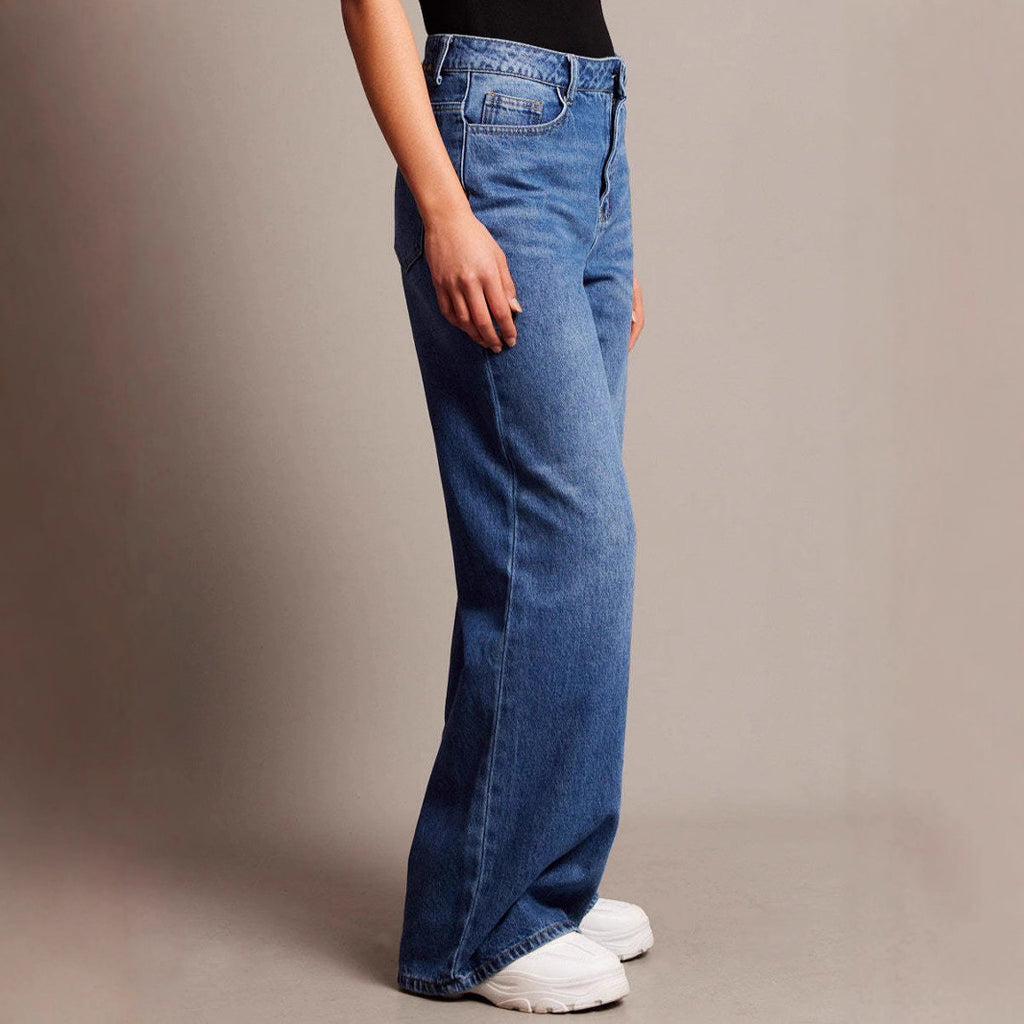 Retro Loose-Fit Denim Jeans