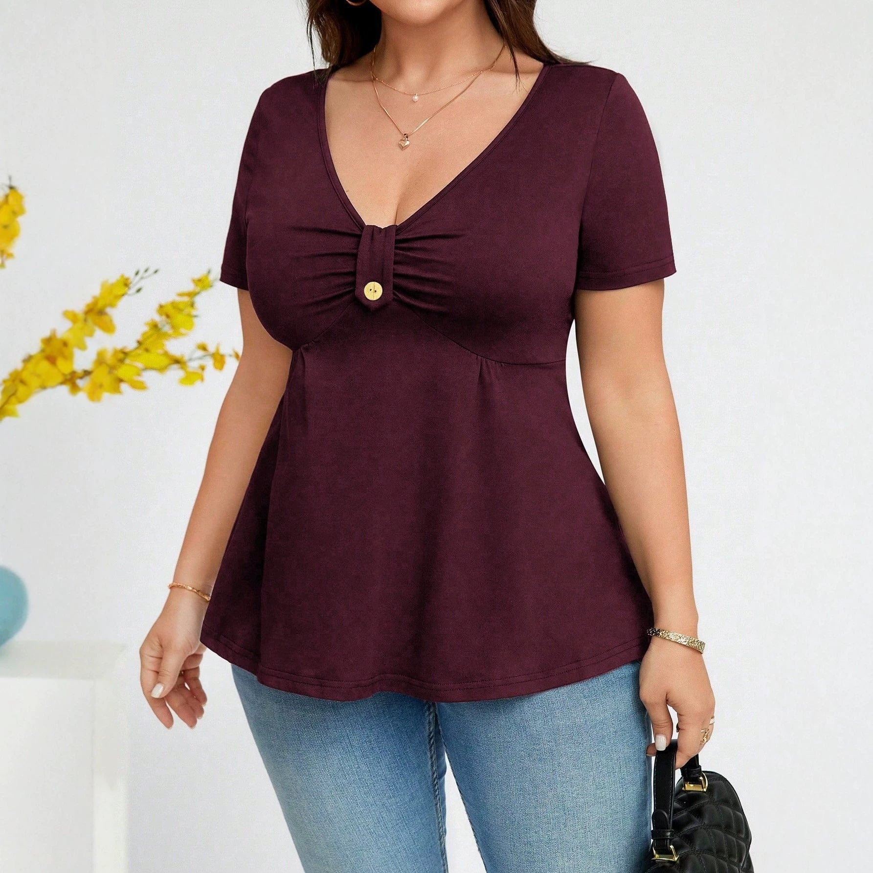 Elegantes V-Neck Top mit Schnallendetail