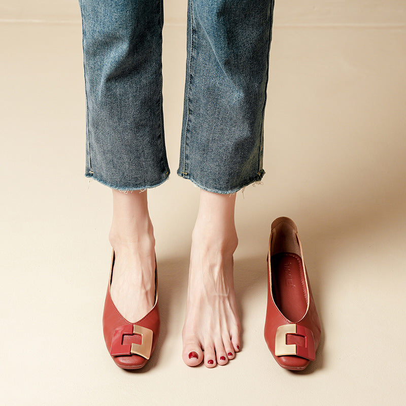Bequeme Leder-Slipper mit niedrigem Absatz