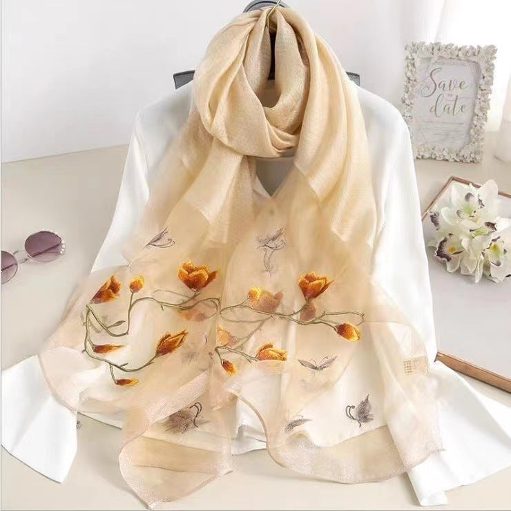 Seidenschal mit Wollanteil und Stickerei – Bild 3 | LuxeStyle