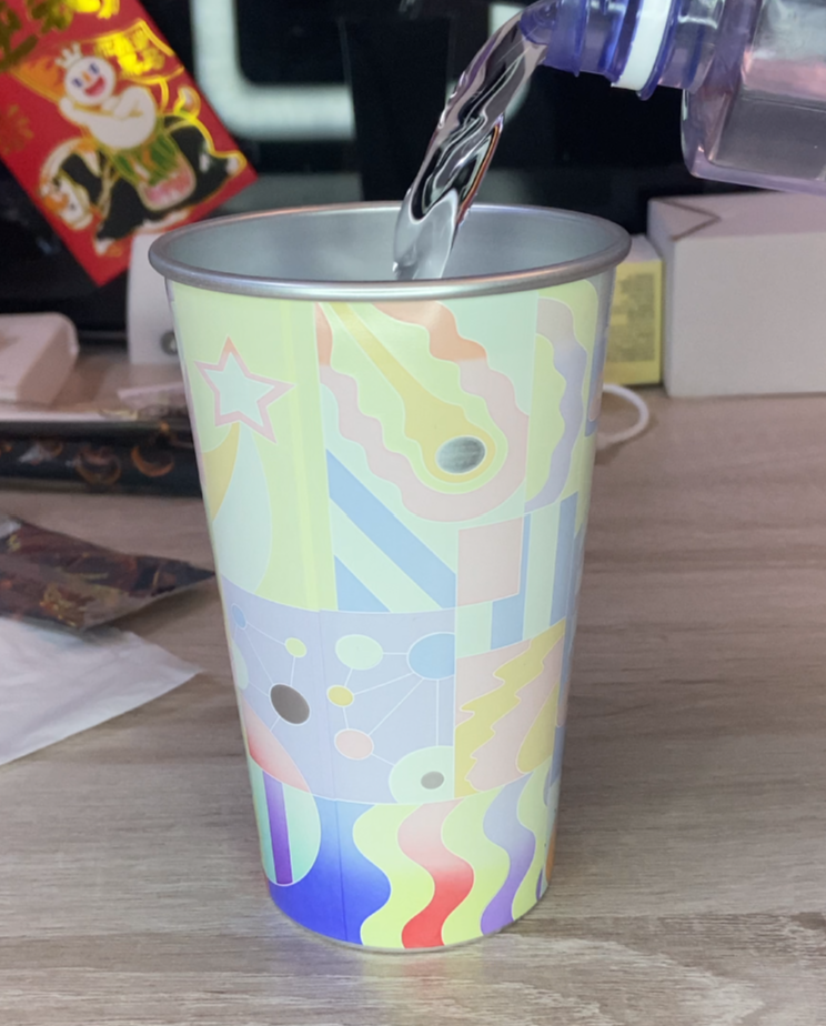 Kalter Bierbecher