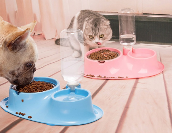 Edelstahl Automatische Trinkschüssel für Hunde – Bild 3 | LuxeStyle