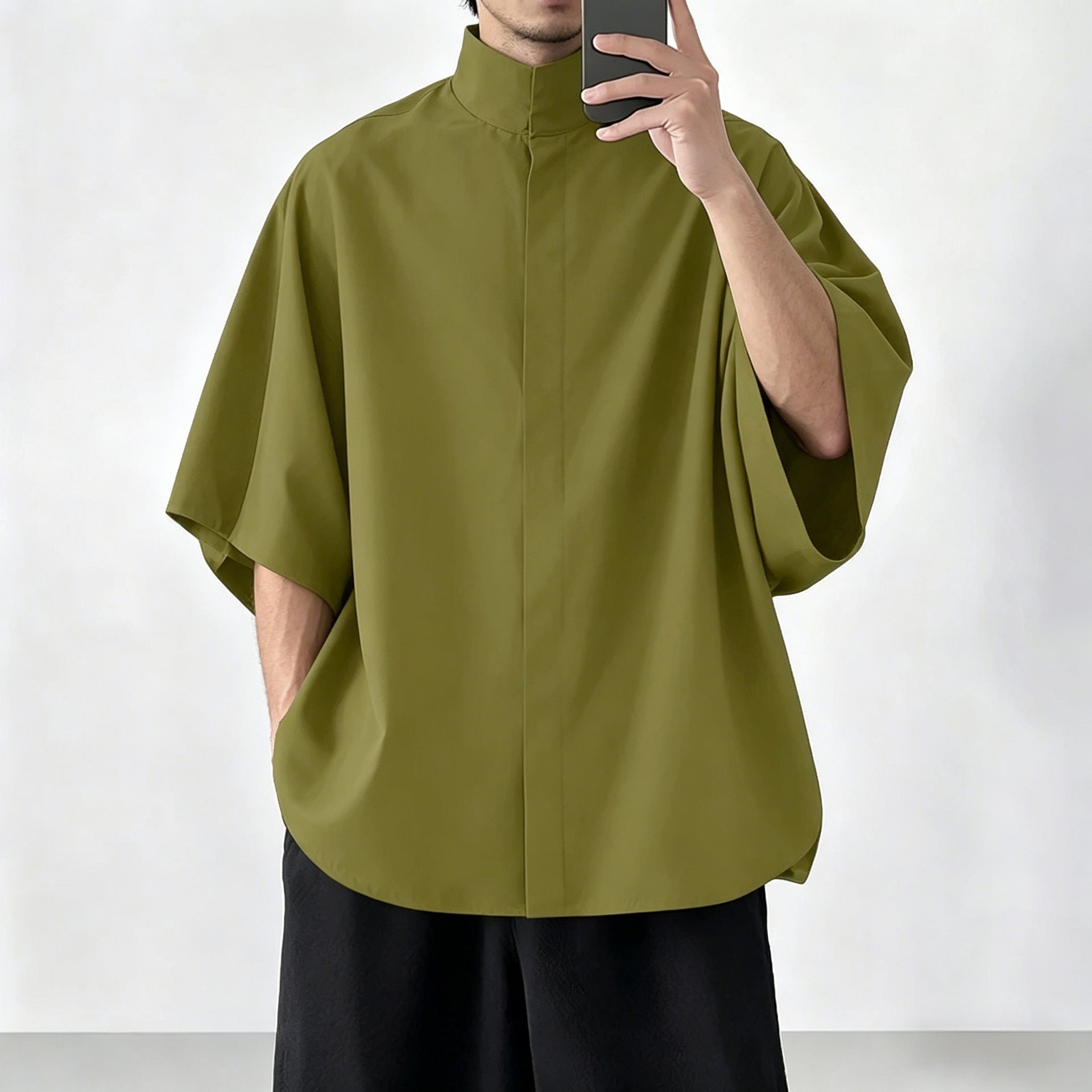 Lässiges Shirt mit überschnittenen Schultern