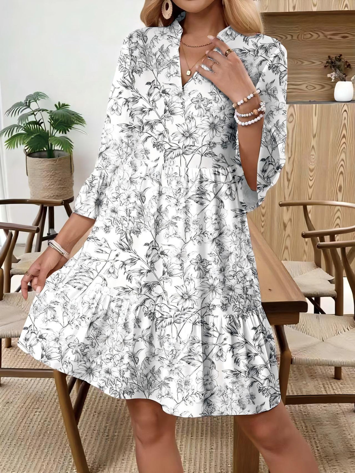 Damen V-Ausschnitt Blumenkleid mit ausgestellten Ärmeln – Bild 6 | LuxeStyle